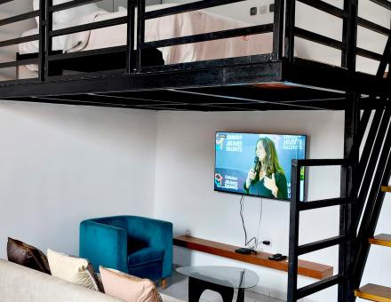 LYANA ( Suite parentale)